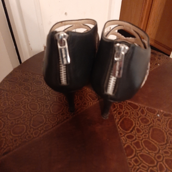 Michael kors heels - Picture 2 of 7